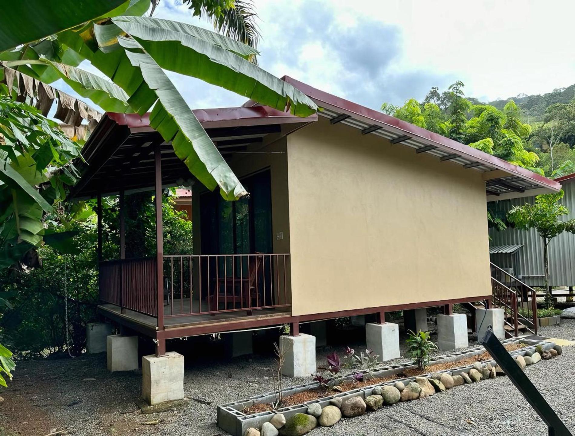 Bamboo River House And Hotel Dominical Bagian luar foto