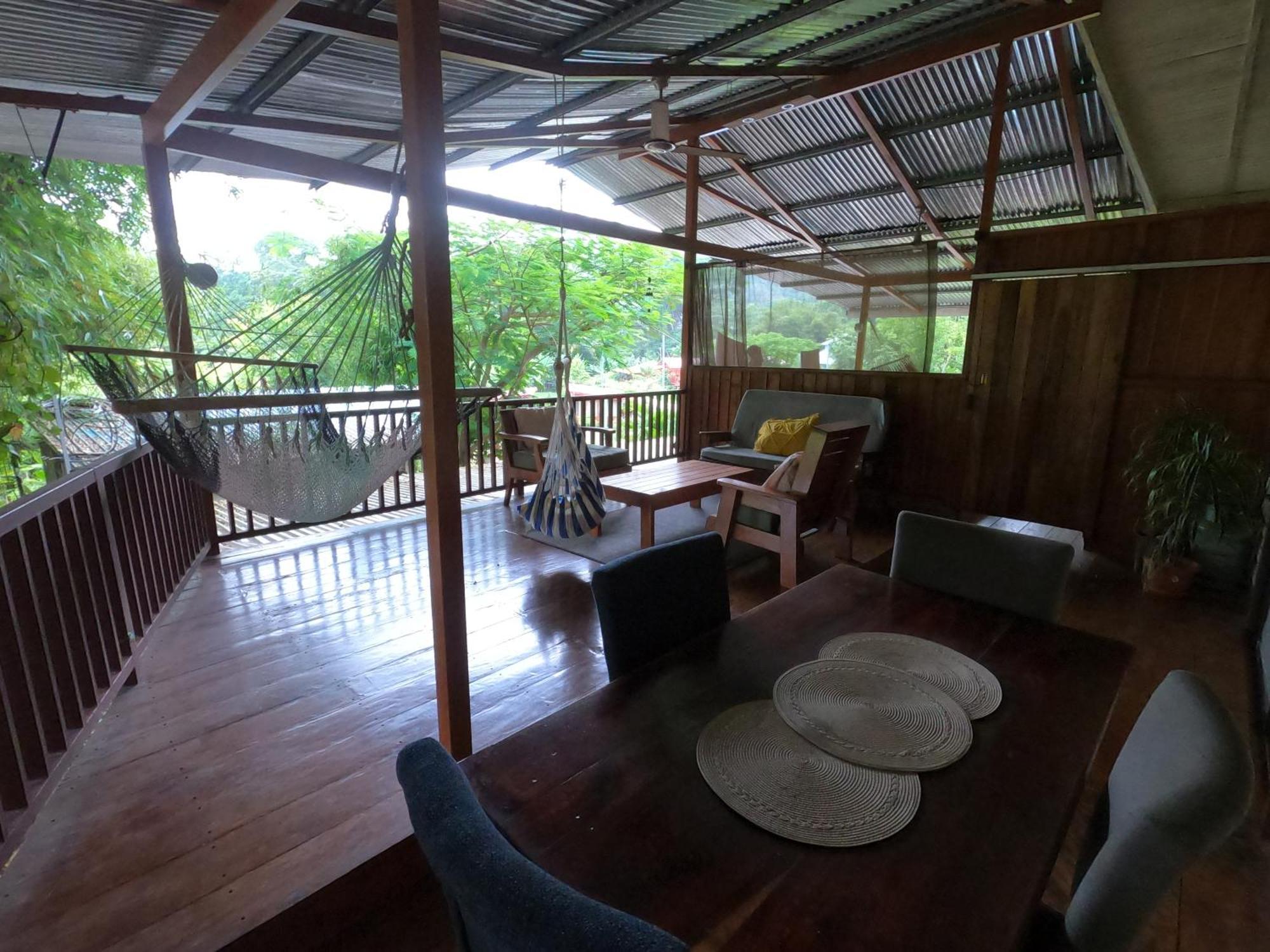 Bamboo River House And Hotel Dominical Bagian luar foto