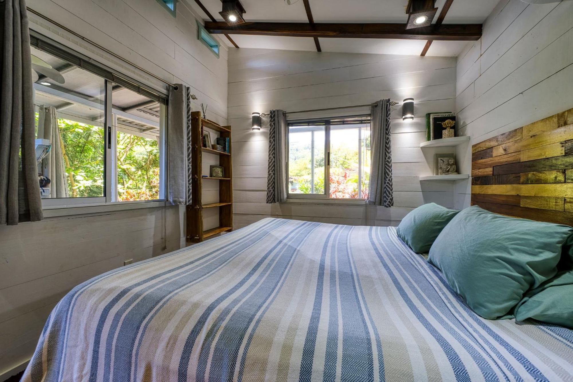 Bamboo River House And Hotel Dominical Bagian luar foto