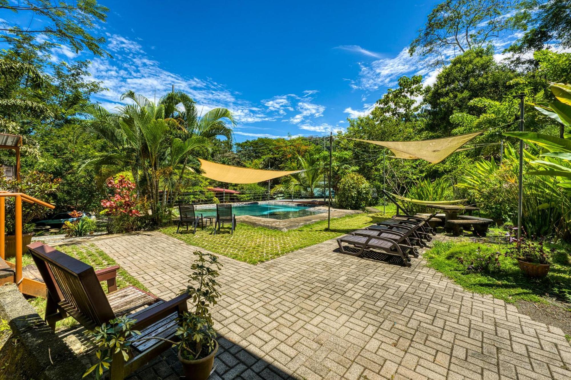 Bamboo River House And Hotel Dominical Bagian luar foto