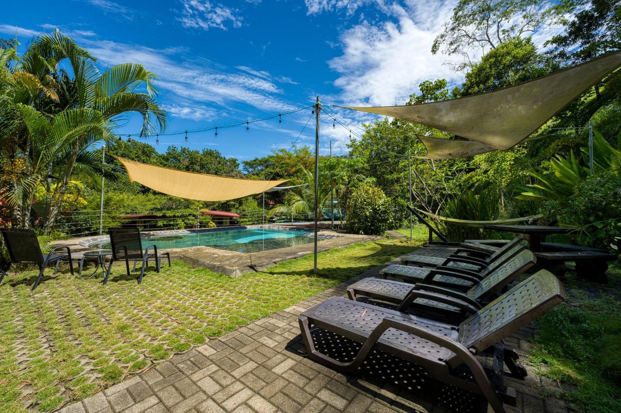Bamboo River House And Hotel Dominical Bagian luar foto