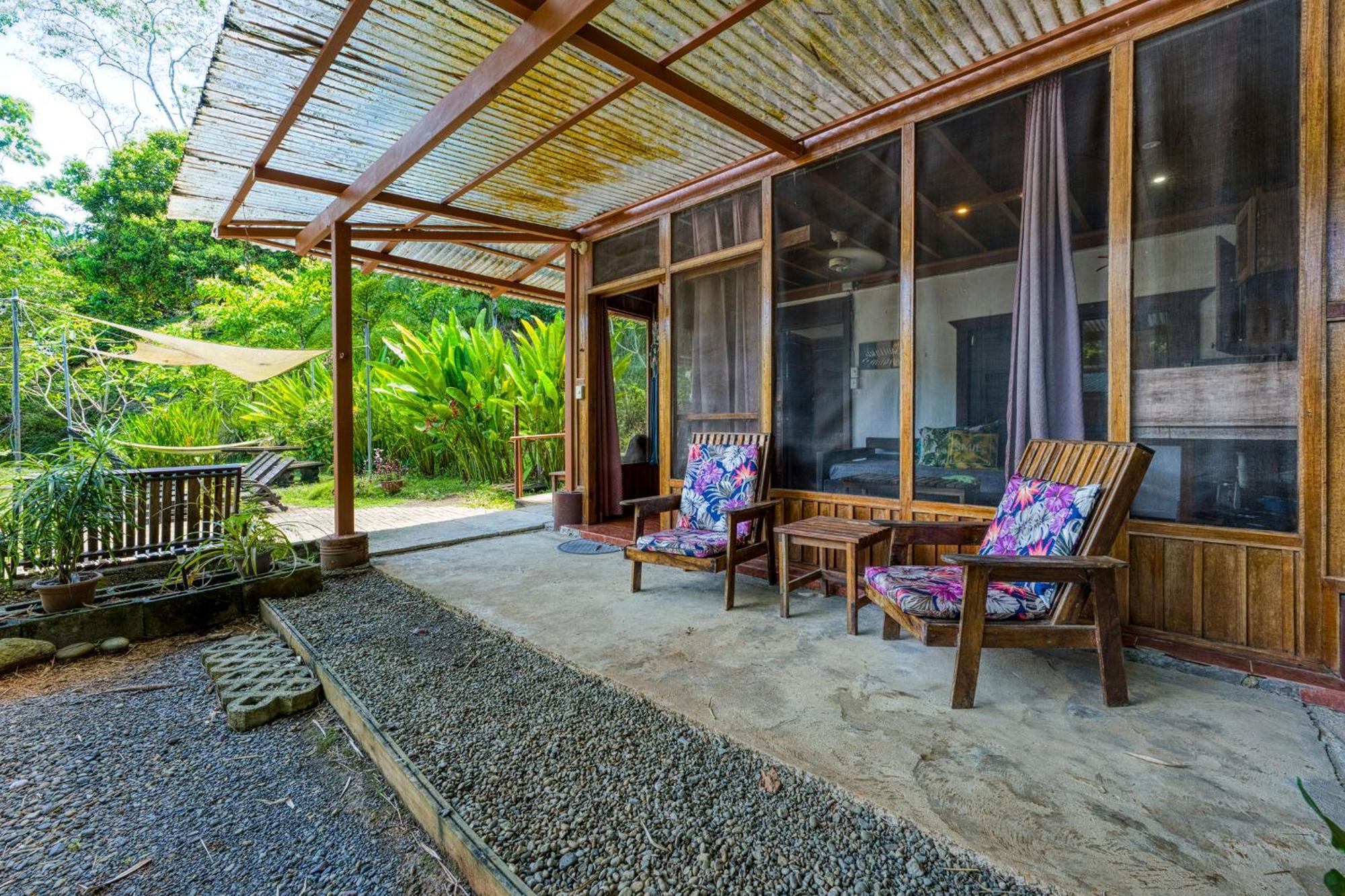 Bamboo River House And Hotel Dominical Bagian luar foto