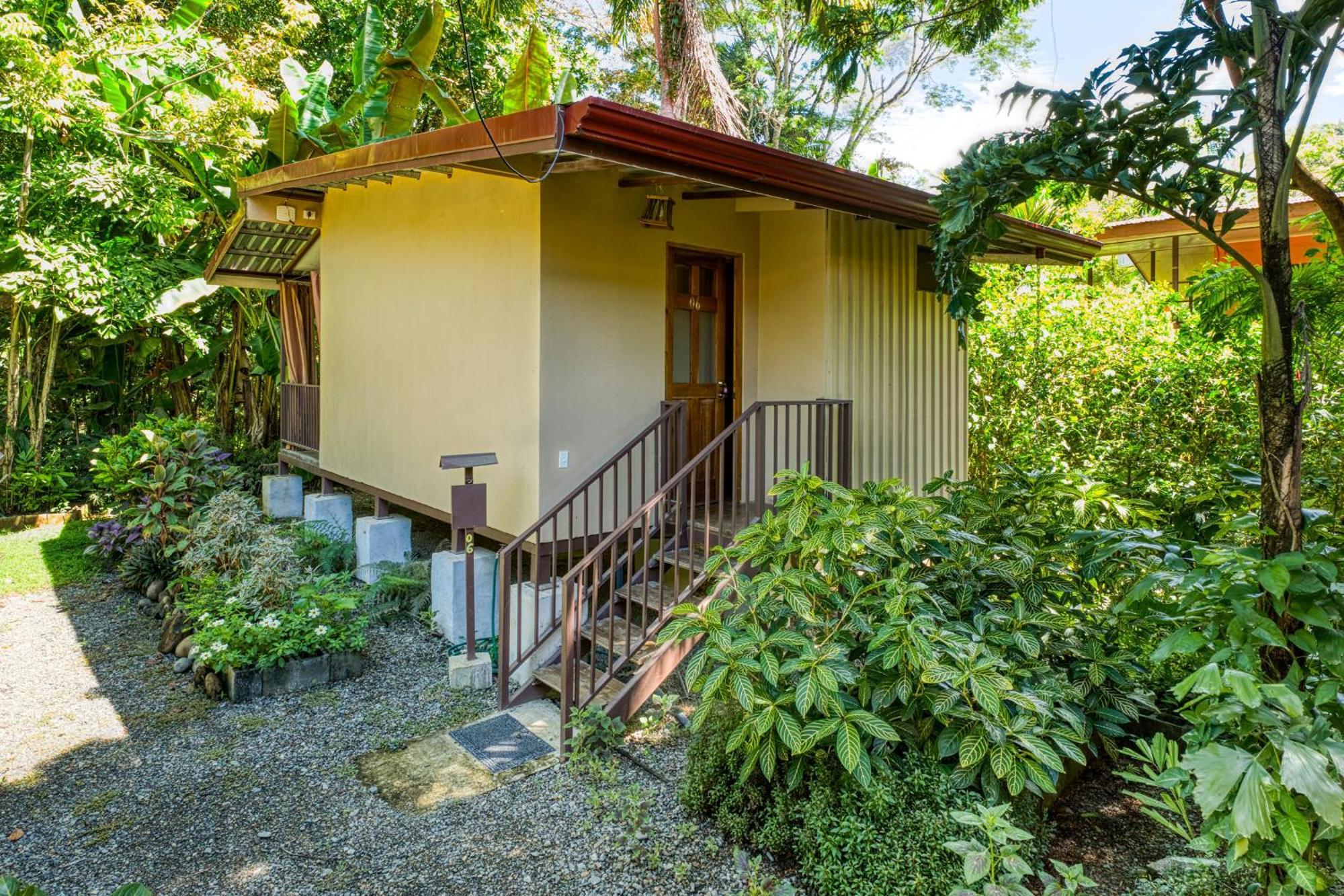 Bamboo River House And Hotel Dominical Bagian luar foto