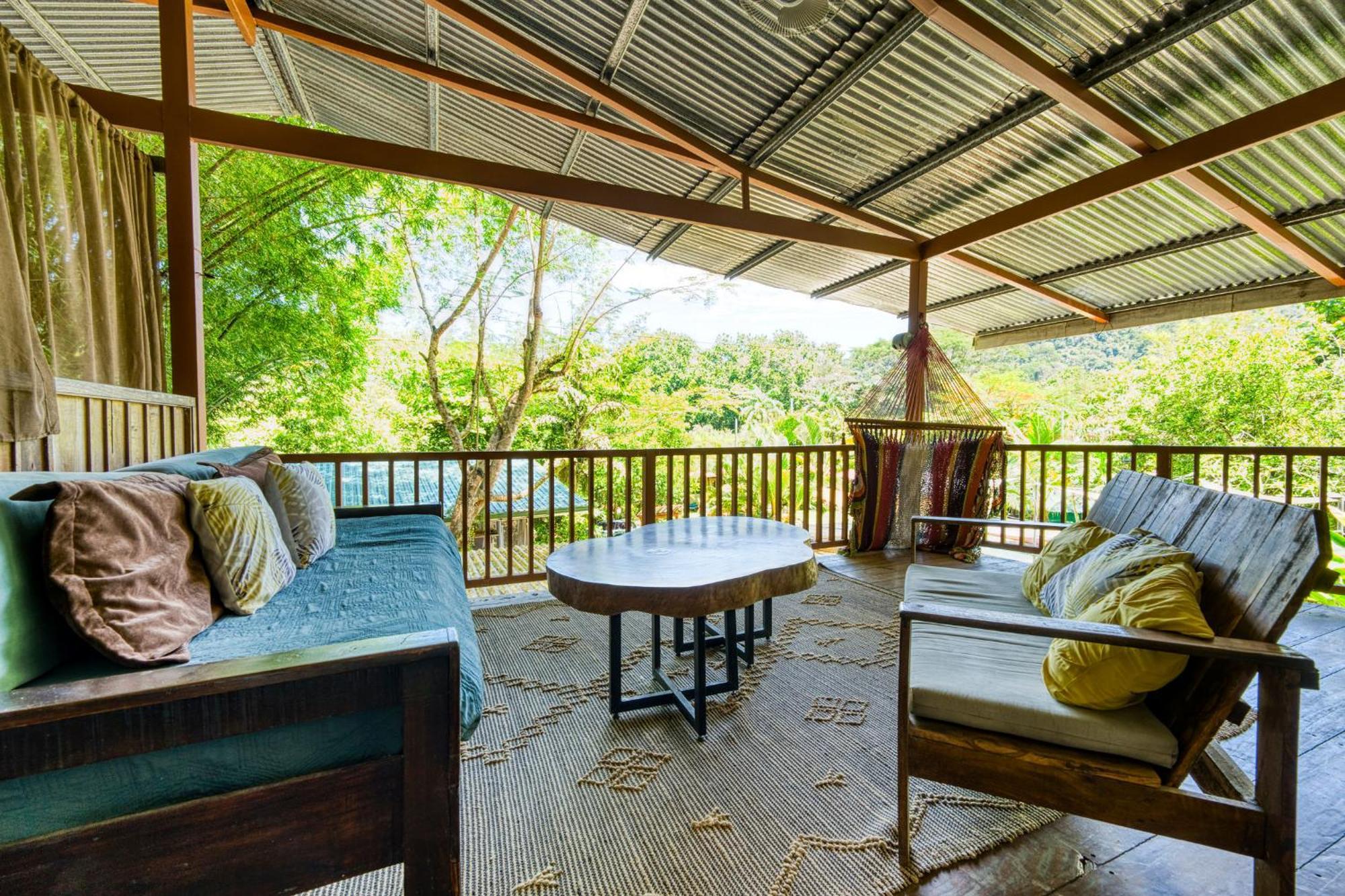 Bamboo River House And Hotel Dominical Bagian luar foto