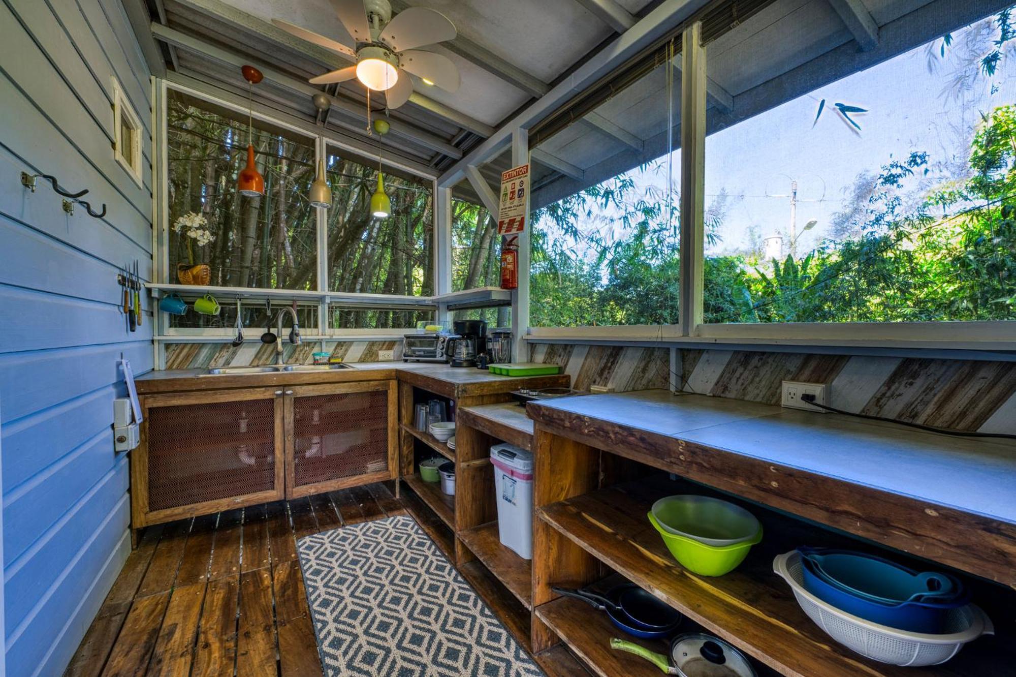 Bamboo River House And Hotel Dominical Bagian luar foto