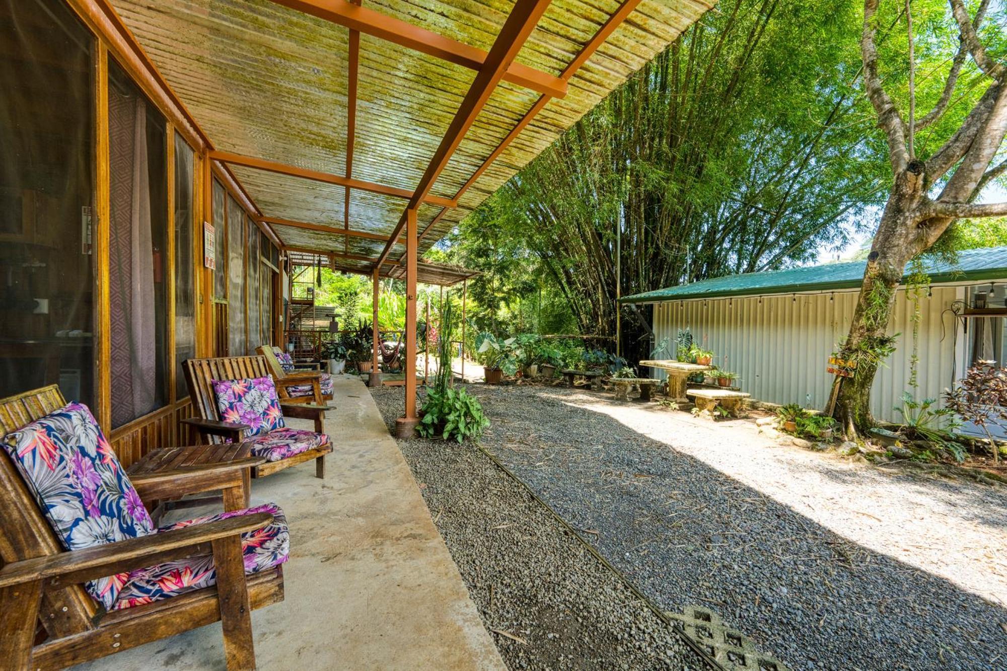 Bamboo River House And Hotel Dominical Bagian luar foto