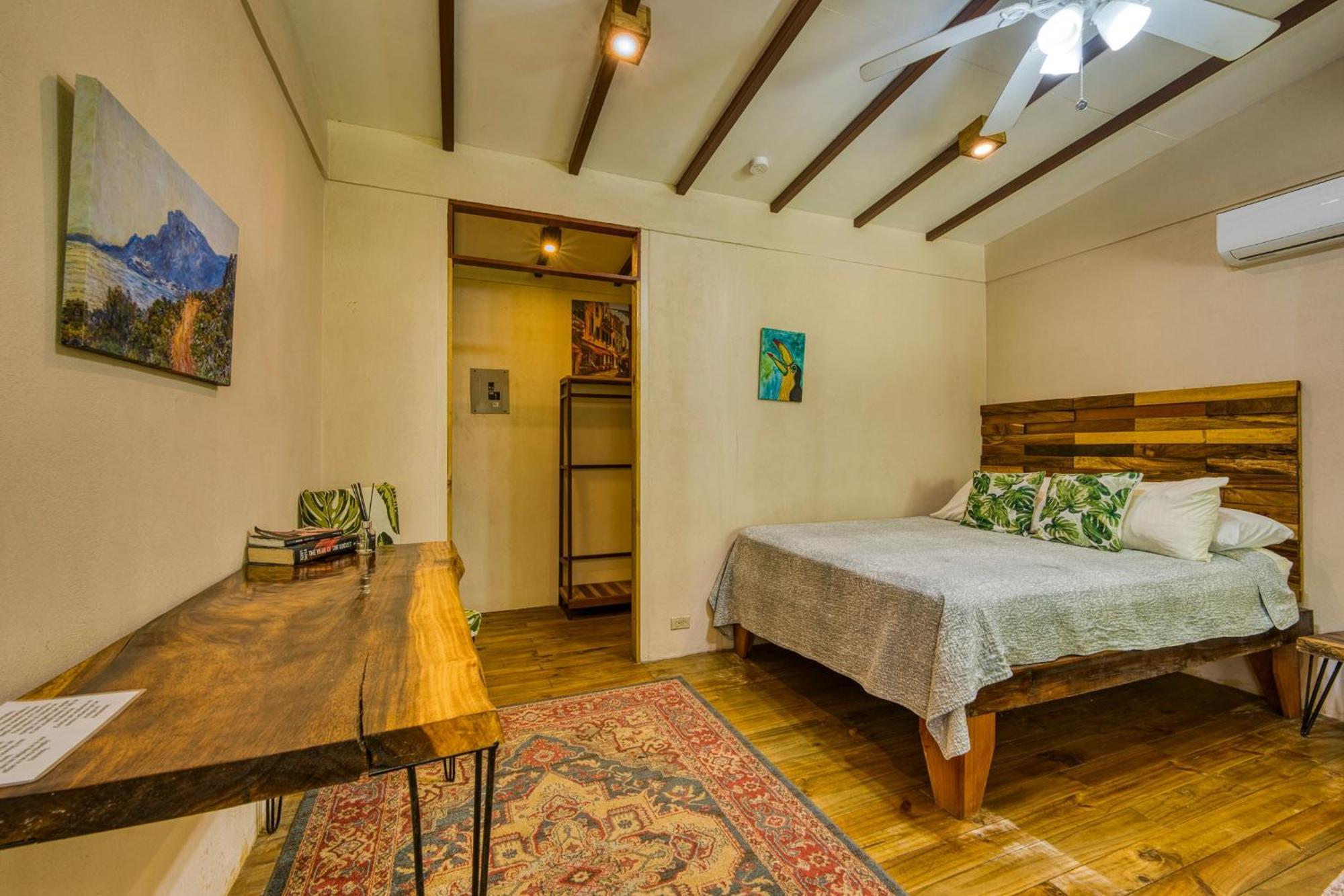 Bamboo River House And Hotel Dominical Bagian luar foto