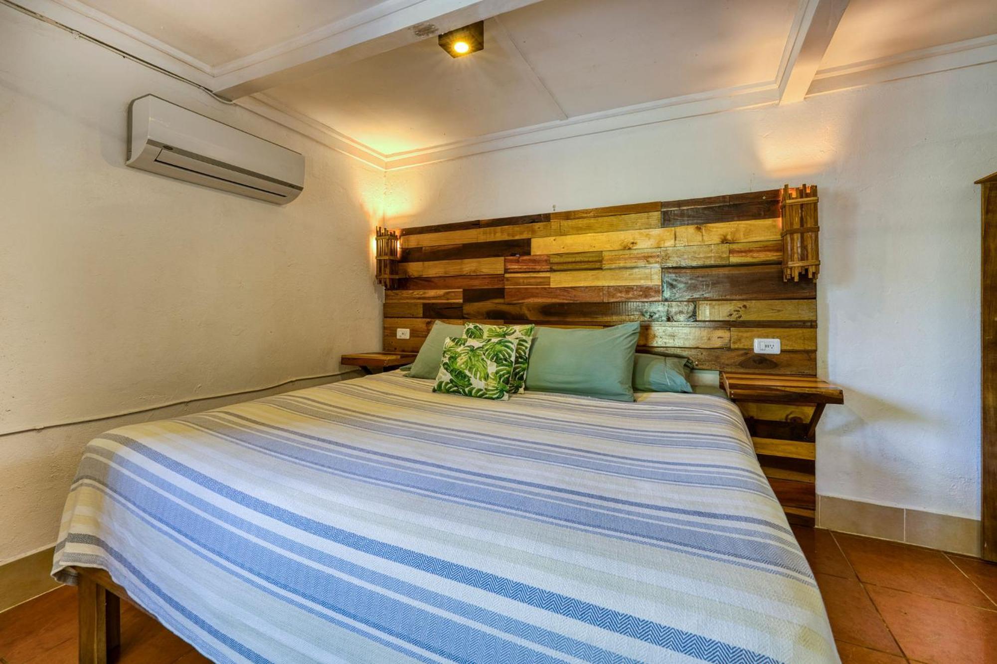 Bamboo River House And Hotel Dominical Bagian luar foto