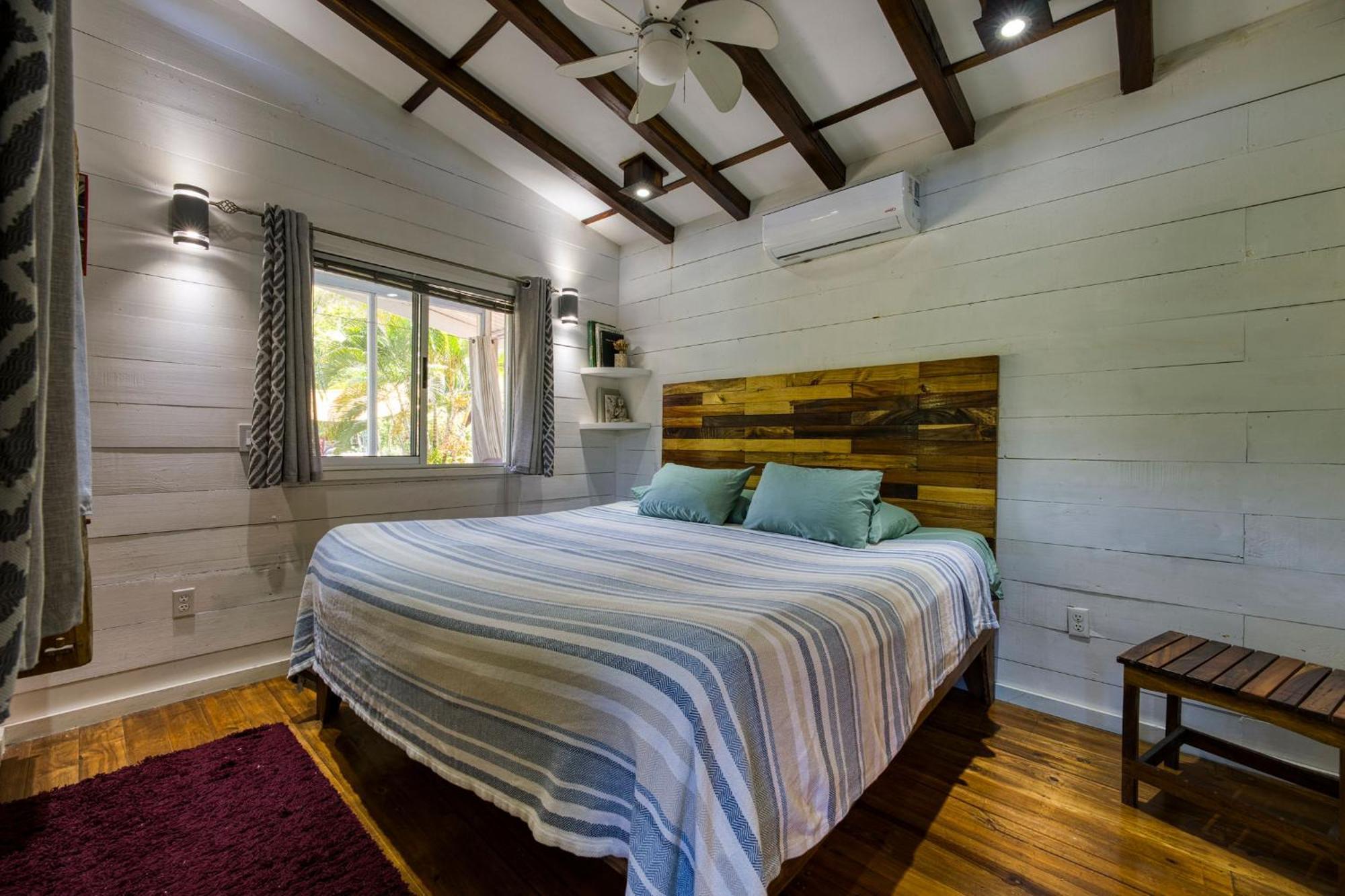 Bamboo River House And Hotel Dominical Bagian luar foto
