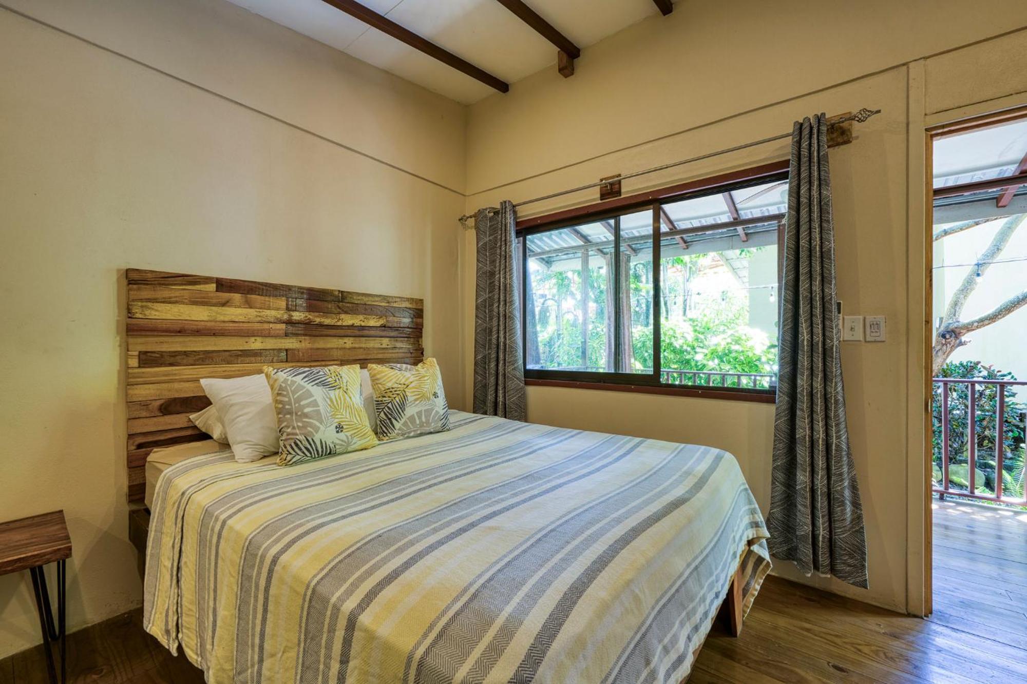 Bamboo River House And Hotel Dominical Bagian luar foto